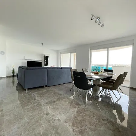Seascape Deluxe Apartman