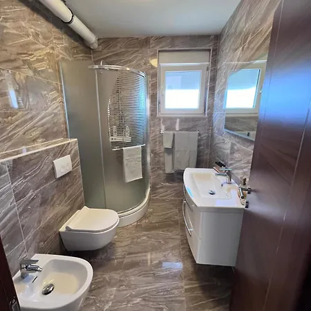 Seascape Deluxe Apartment *