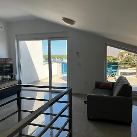 Seascape Deluxe Pjescana Uvala