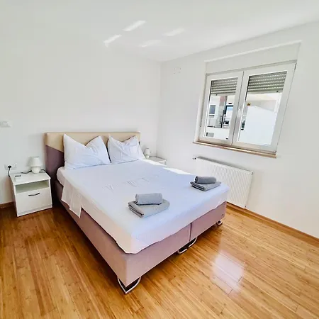 Seascape Deluxe Appartement *